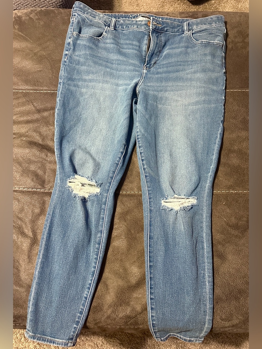 American Eagle Distressed Skinny Jeans Light Wash Size 20